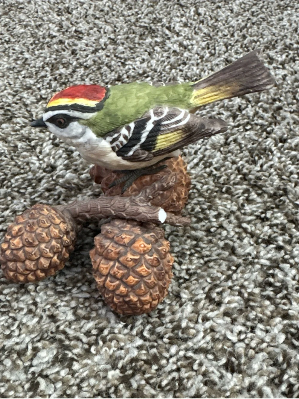 LENOX GARDEN BIRDS COLLECTION Golden Crowned Kinglet